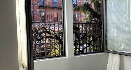 Fully furnished cool apartment in Brooklyn