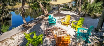 Canal Front|POOL|Dock|Firepit|Dog OK|Sleeps 9