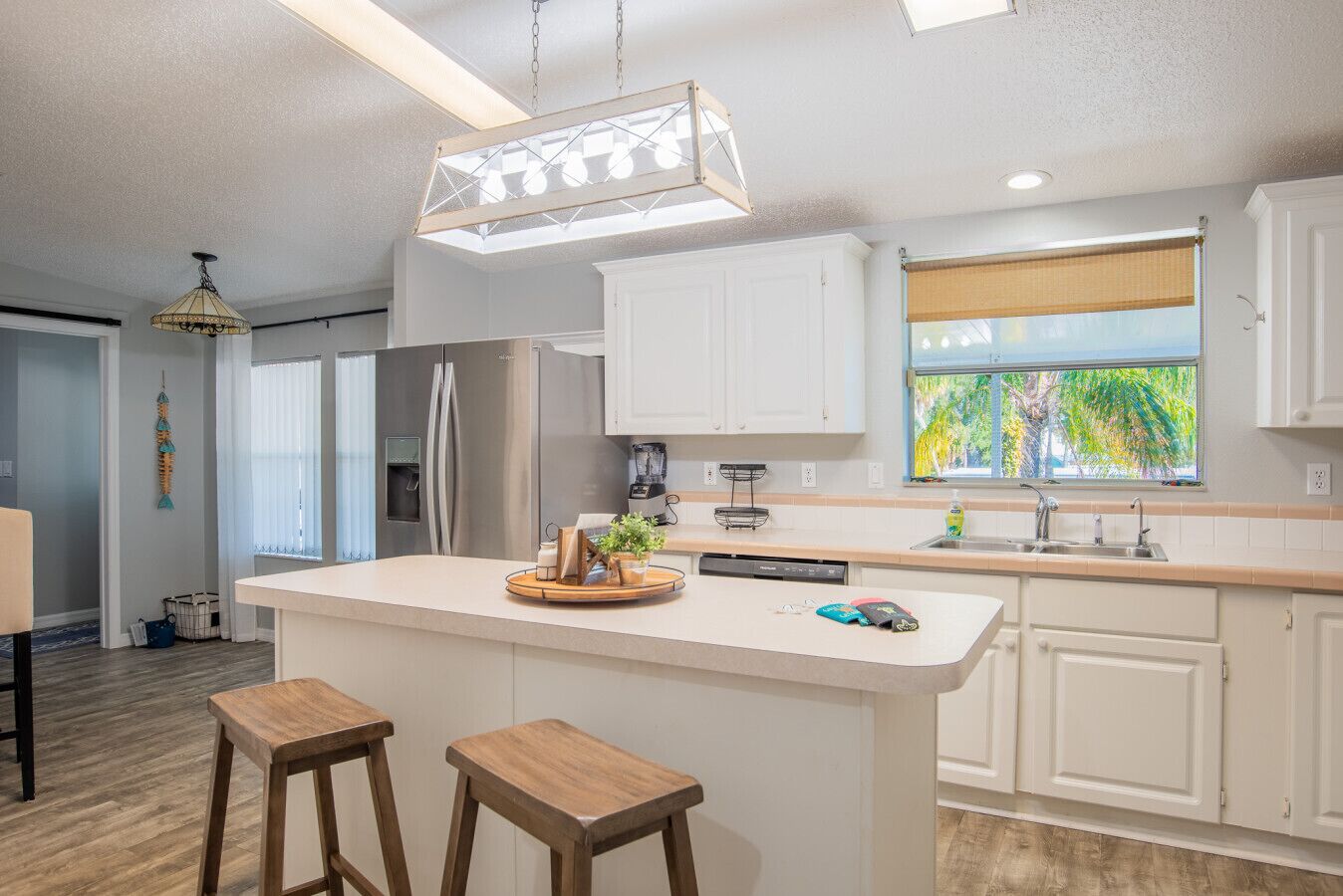 雪櫃、微波爐、焗爐、爐具