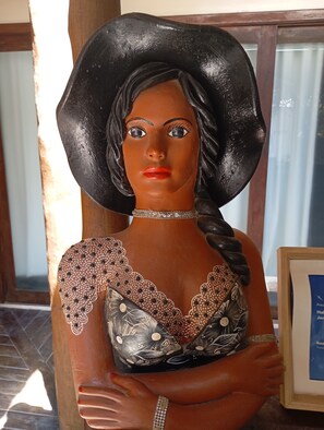 ダブルルーム (1 名様利用) バルコニー プールビュー | 内装の詳細