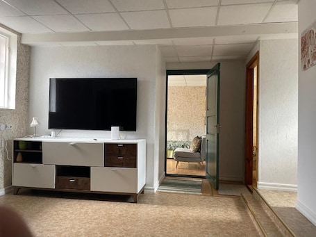 Smart TV. Paide Old Town Suite Sophia