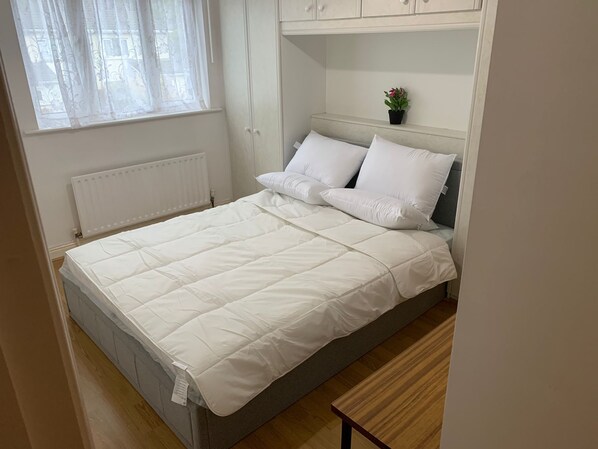 4 sovrum, strykjärn/strykbräda, wi-fi och sängkläder