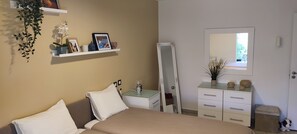 1 habitación y caja de seguridad en la habitación