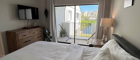 2 chambres, bureau, fer et planche à repasser, Wi-Fi gratuit