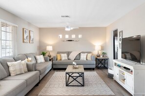 Télévision, chaîne hi-fi