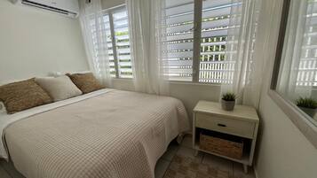 2 bedrooms, iron/ironing board, free WiFi, bed sheets