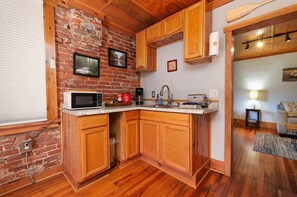 Interior - Fishing, Kayaking, Pet-friendly on the Smith River (Bassett)