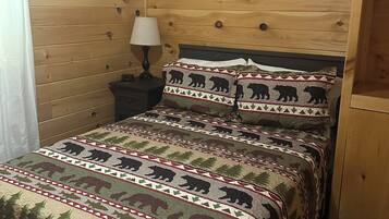 1 bedroom, desk, iron/ironing board, WiFi