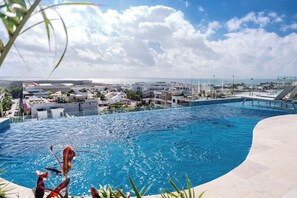 Outdoor pool - Town Tower by Casago (Playa del Carmen)