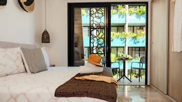 Studio – superior | Safe på rommet, blendingsgardiner, wi-fi (inkludert) og sengetøy