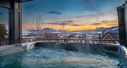 Eden Empire |Ski Retreat |Hot Tub & 3 Living Areas