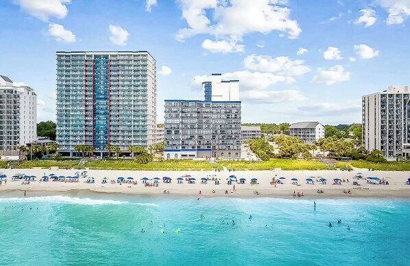 Beach nearby, sun-loungers, beach towels - Oceanview 1 bdrm condo, pools, hot tubs, lazy river, WIFI, walk to attractions! (Myrtle Beach)