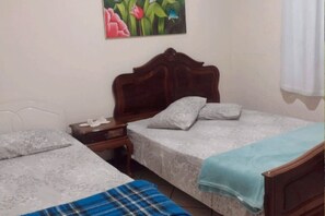 3 Schlafzimmer, Bügeleisen/Bügelbrett, kostenloses WLAN, Bettwäsche