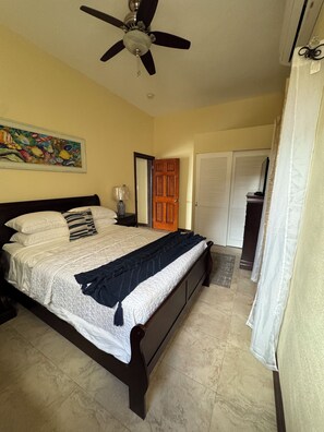 2 間睡房、熨斗/熨衫板、Wi-Fi、床單