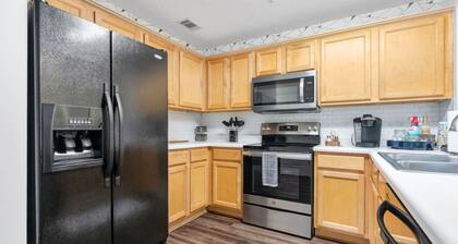 New Twin Bedroom (2 Twin Beds) inside a 4 BR Condo/New AU Oasis 2 Mins to Downtown & Stadium