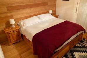 1 chambre, fer et planche à repasser, literie fournie