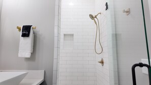 Toallas y papel de baño 