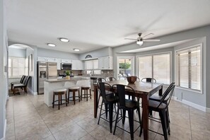 Dining - Excellent Getaway in AZ! (Scottsdale)