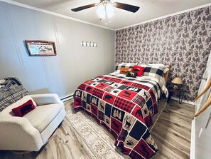 1 Schlafzimmer, BĂŒgeleisen/BĂŒgelbrett, WLAN, BettwĂ€sche