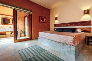 7 chambres, coffre-fort, fer et planche à repasser, lit de bébé portatif