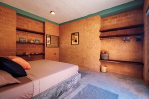 7 Schlafzimmer, Zimmersafe, Bügeleisen/Bügelbrett, Reisekinderbett