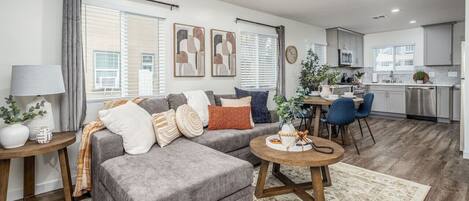 Een smart-tv en een kantoor