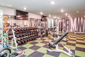 Fitness facility - Quick walk to Campus/The Square & 3 Parking Spots! (Oxford)