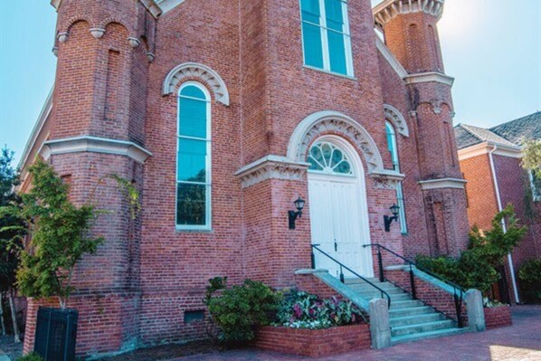 Exterior - Vaught Walk - Newly Renovated! Walk to the Grove! (Oxford)