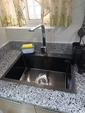 Basic Apartment | Private kitchen | Microwave - Comodidad, seguridad y cercano a todo (Santo Domingo Este)