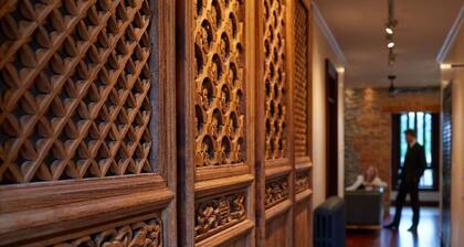 The Madder Suite at Blue Violin