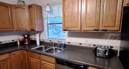 Charming 2-bedroom house in The Villages near Spanish Springs.