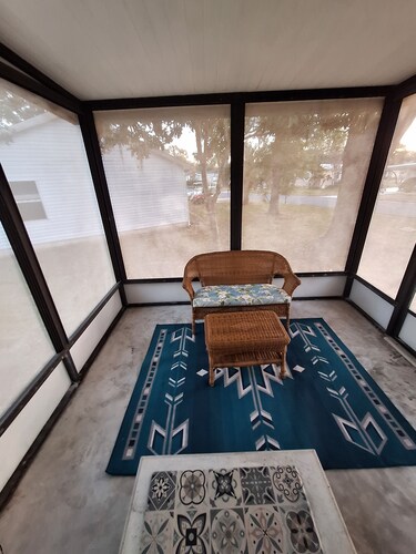 Charming 2-bedroom house in The Villages near Spanish Springs.