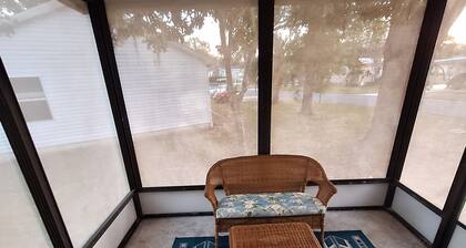 Charming 2-bedroom house in The Villages near Spanish Springs.