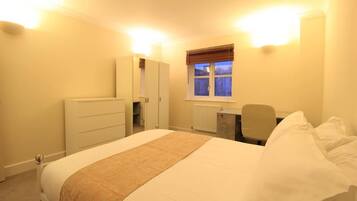 1 chambre, fer et planche à repasser, lit parapluie, Wi-Fi gratuit
