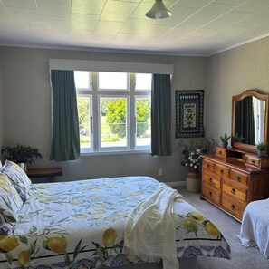 4 habitaciones, tabla de planchar con plancha y wifi gratis 