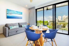 Smart TV - Stunning PH Condo with Rooftop & Private Pool! (Akumal)