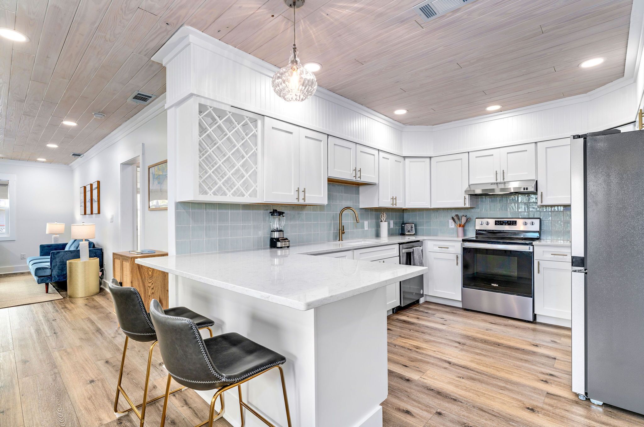 冰箱、微波炉、烤箱、炉灶