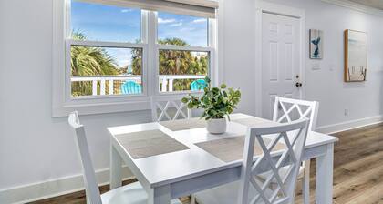 Ocean-view 2 bed 1 bath near island center on beautiful Saint George Island