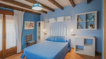 5 dormitorios, tabla de planchar con plancha, wifi gratis y ropa de cama