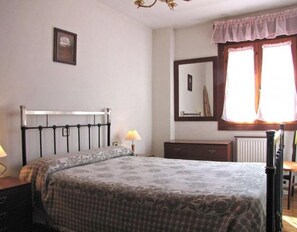 3 bedrooms - Country House 'El Fronton' with Mountain View (Vadillo)