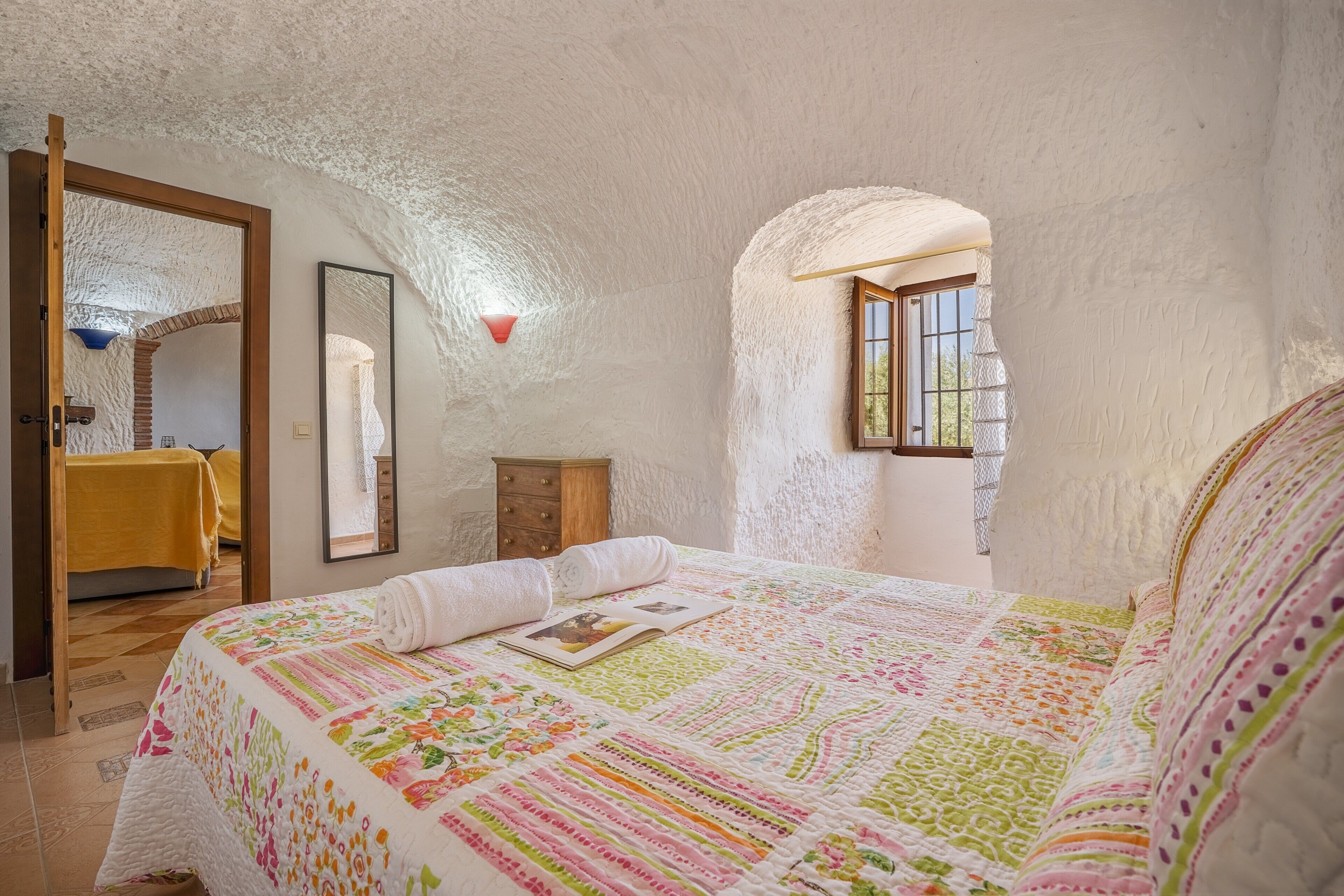 2 chambres, fer et planche à repasser, Wi-Fi gratuit, draps fournis