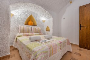 2 chambres, fer et planche Ă repasser, Wi-Fi gratuit, draps fournis