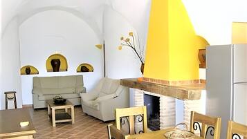 TV, fireplace, DVD player, ping pong