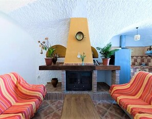 TV, fireplace, DVD player, table tennis