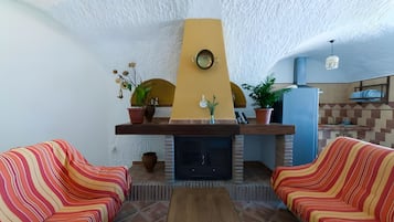 TV, fireplace, DVD player, table tennis