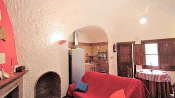 TV, fireplace, DVD player, ping pong