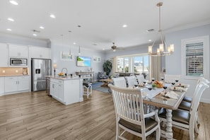 Interior - Ocean view, Tiki, Heated Pool, Game Room - The Seahorse - Roelens (Fort Myers Beach)