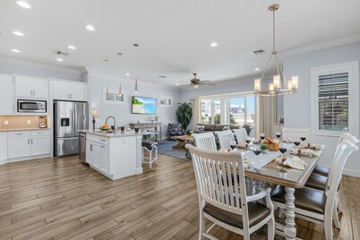 Ocean view, Tiki, Heated Pool, Game Room - The Seahorse - Roelens