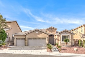 Exterior - Copper View-Modern 4BR, Casita, Green Valley (Henderson)