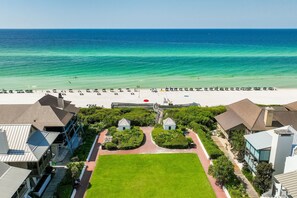 Beach nearby - "Once Upon A Time" Fully Renovated Rosemary Beach Cottage, South of 30A - Steps to Beach + Pool (Rosemary Beach)